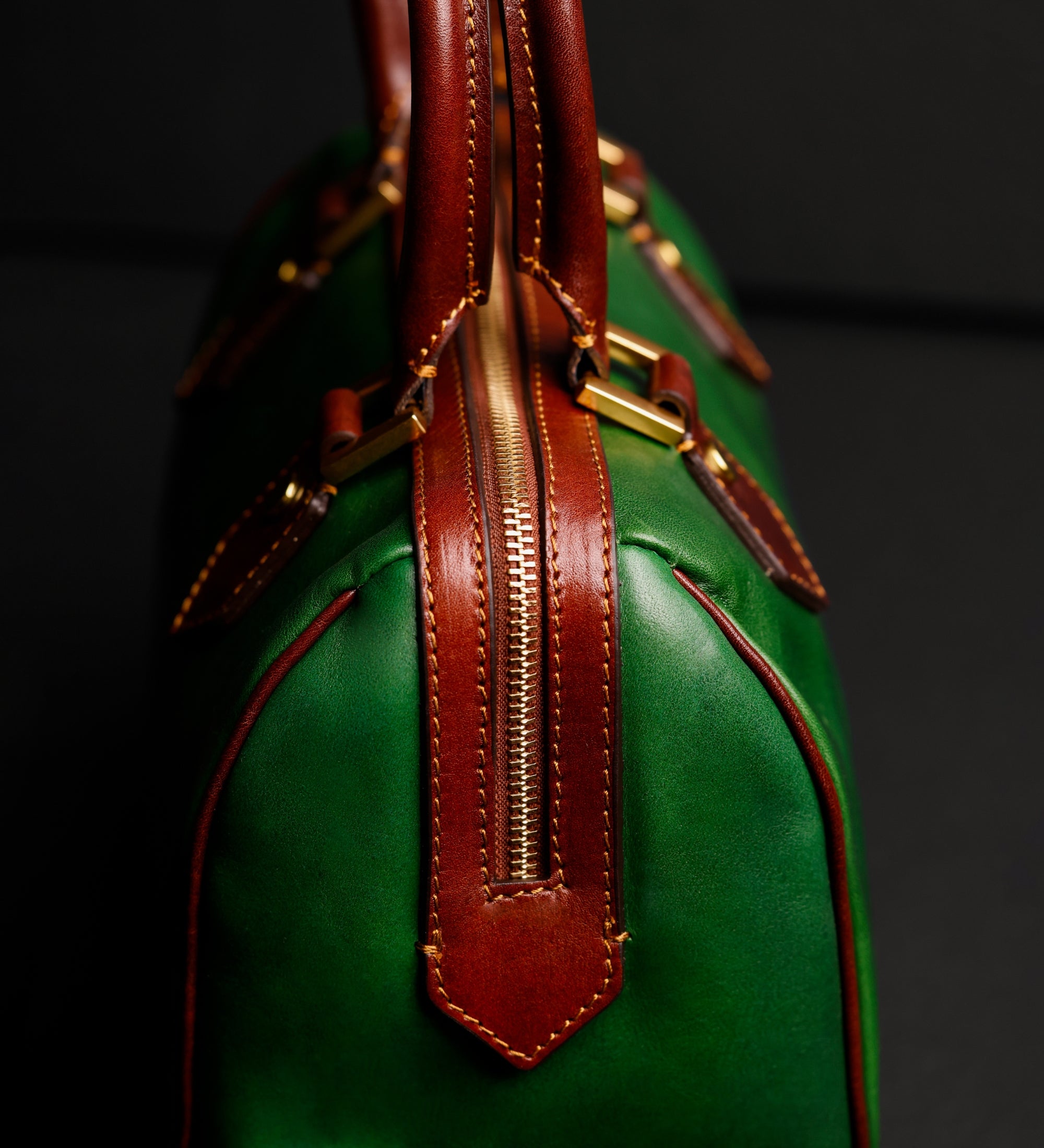 Womens Leather Barrel Bag Handbag - Little Dorrit