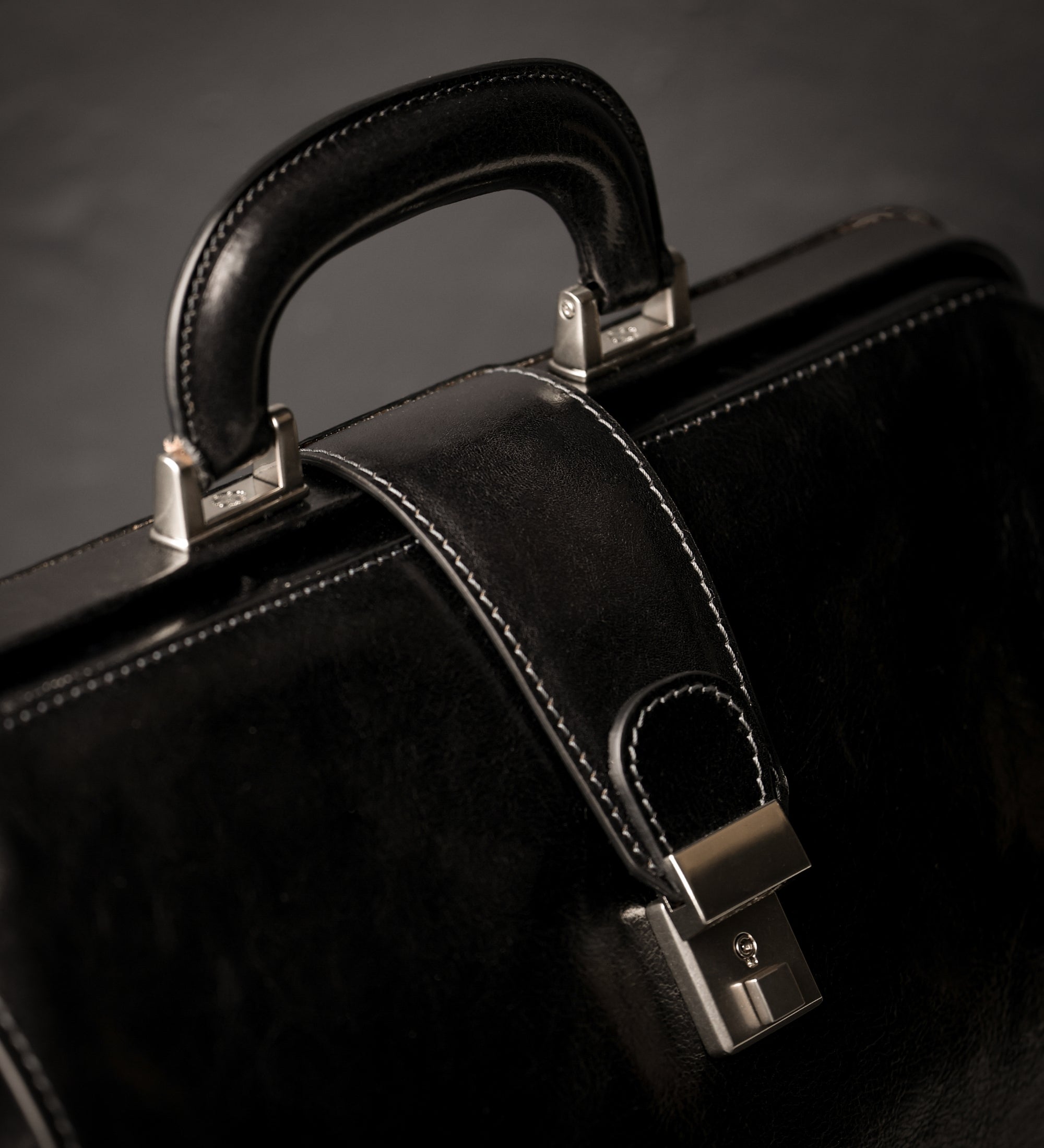 Small Leather Doctor Bag for Women - David Copperfield