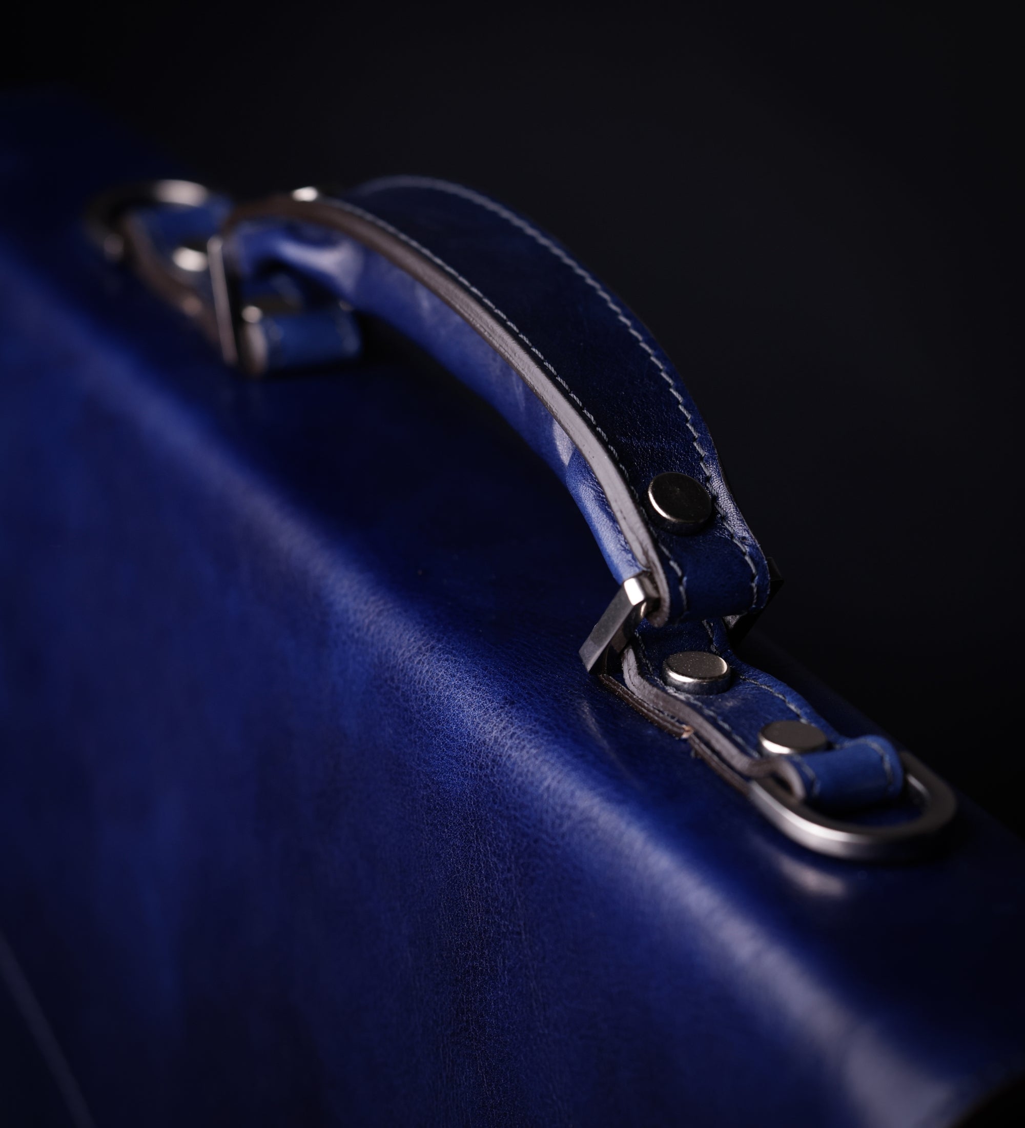 Classic Design Leather Briefcase - The Magus